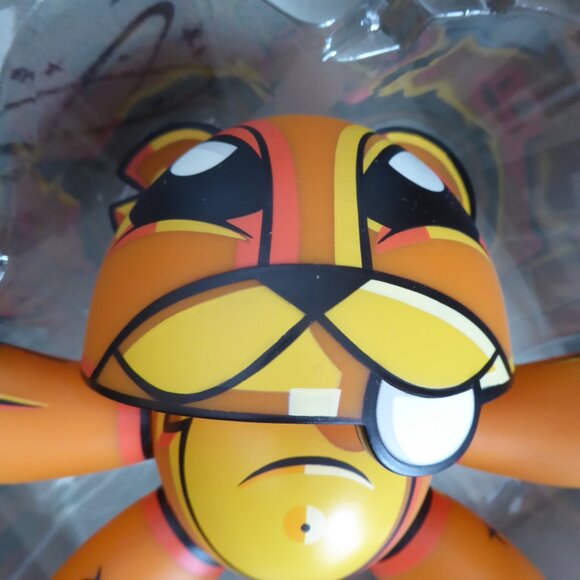NEW 2006 6.5” LE 400 KIDROBOT ORANGE TEETER DESIGNER ART URBAN VINYL FIGURE - Picture 5 of 11
